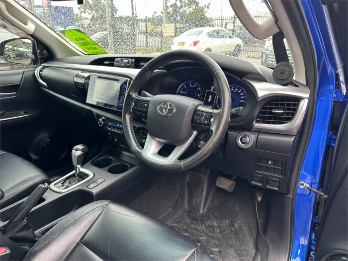 2017 TOYOTA HILUX SR5 (4x4) GUN126R BLUE