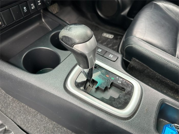 2017 TOYOTA HILUX SR5 (4x4) GUN126R BLUE