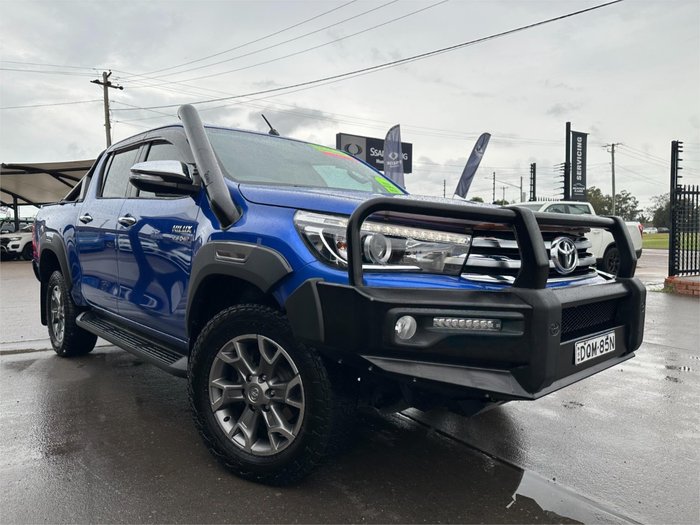 2017 TOYOTA HILUX SR5 (4x4) GUN126R BLUE