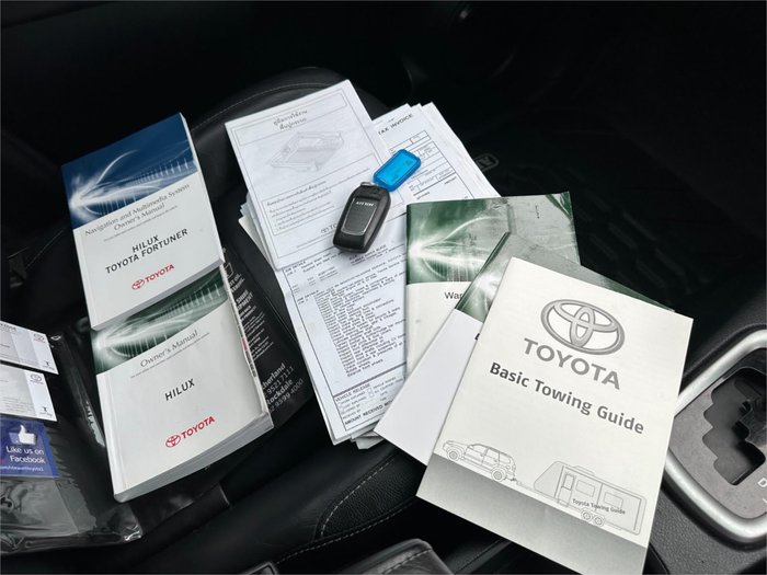 2017 TOYOTA HILUX SR5 (4x4) GUN126R BLUE