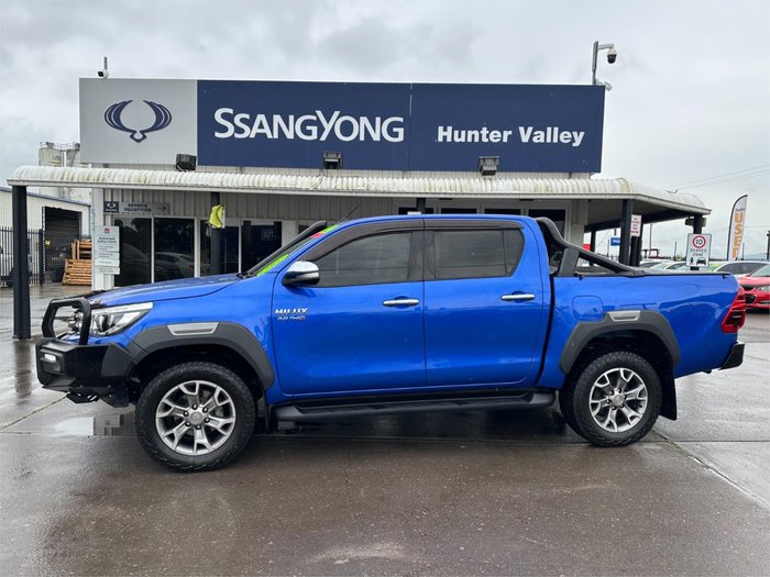 2017 TOYOTA HILUX SR5 (4x4) GUN126R BLUE