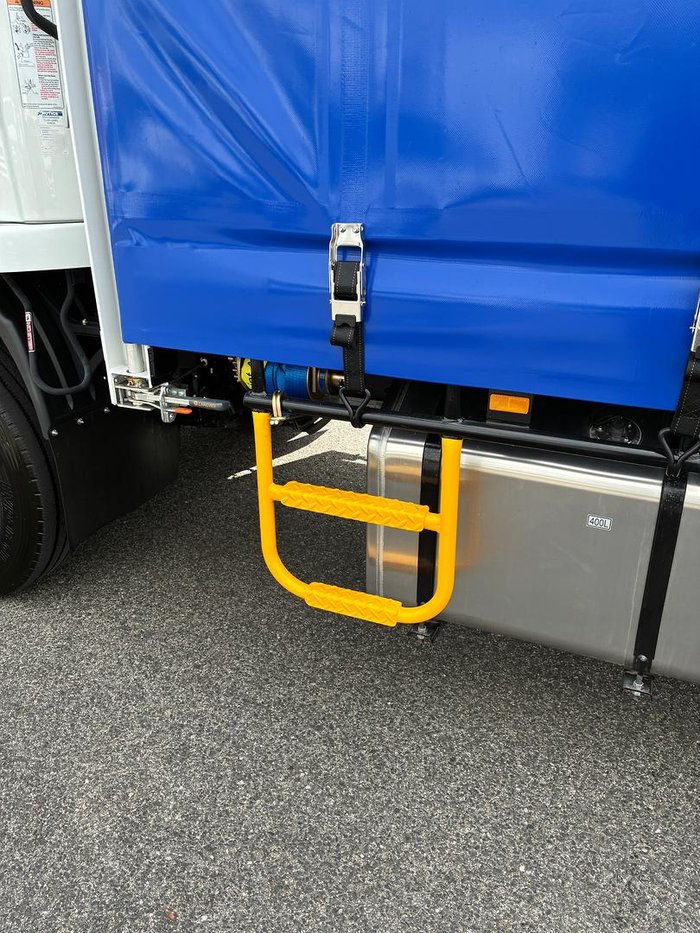 2024 Fuso Fighter 2427 White