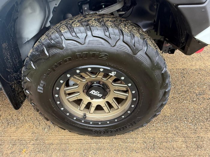 2022 Isuzu D-MAX LS-M