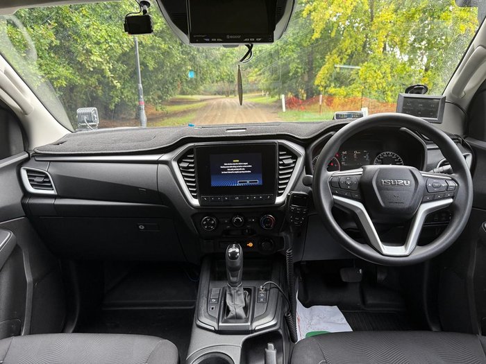 2022 Isuzu D-MAX LS-M