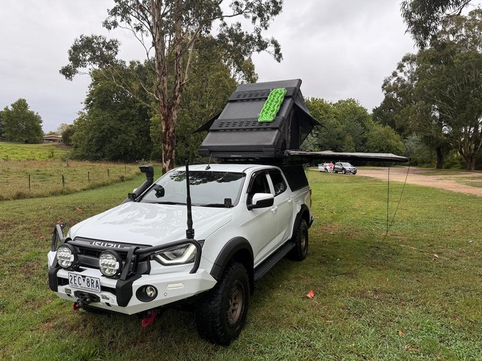 2022 Isuzu D-MAX LS-M