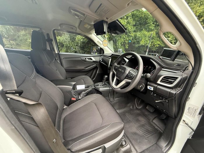 2022 Isuzu D-MAX LS-M