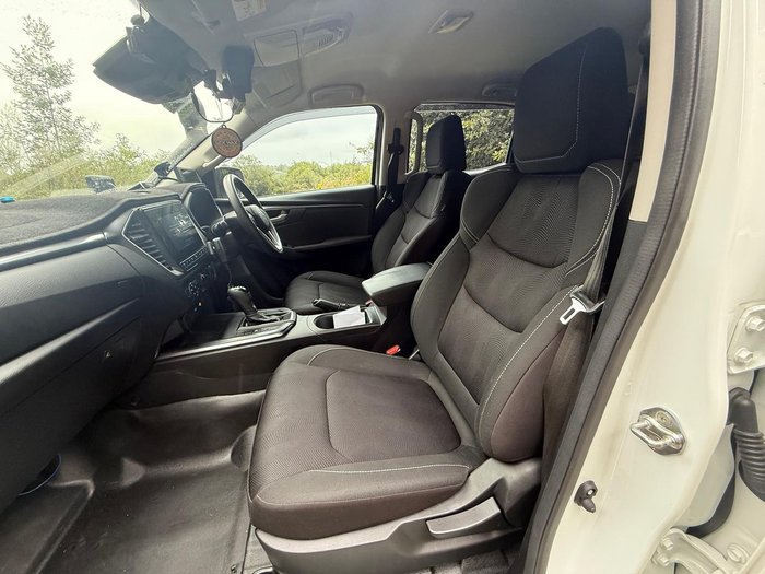 2022 Isuzu D-MAX LS-M