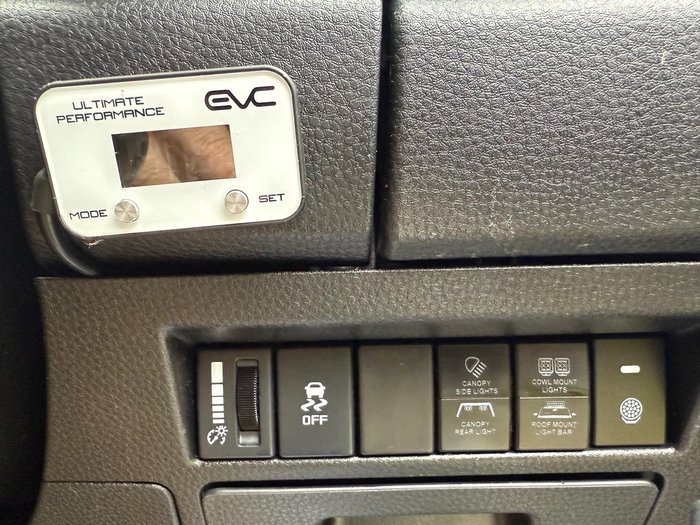 2022 Isuzu D-MAX LS-M