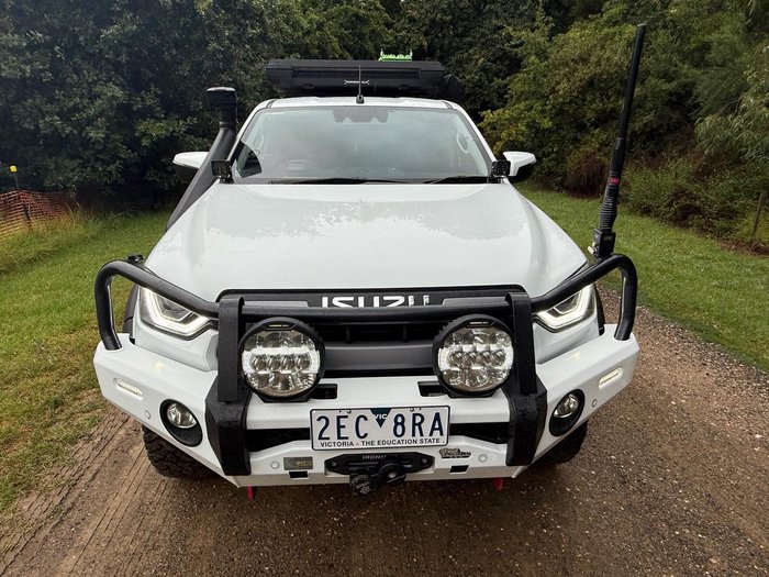 2022 Isuzu D-MAX LS-M