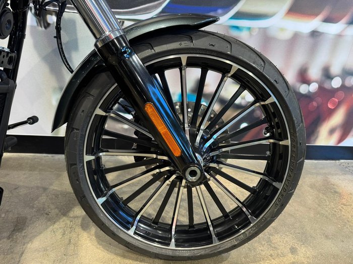 Harley-Davidson Breakout 117 (FXBR) Softail