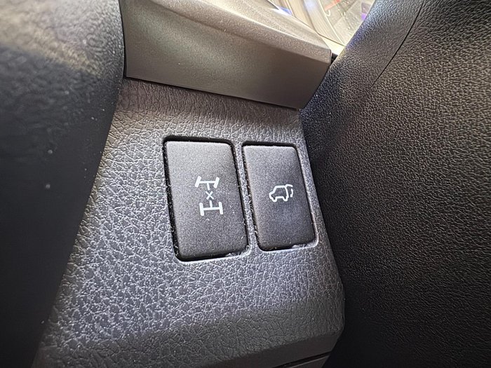 2013 Toyota RAV4 Cruiser ASA44R AWD Silver Pearl