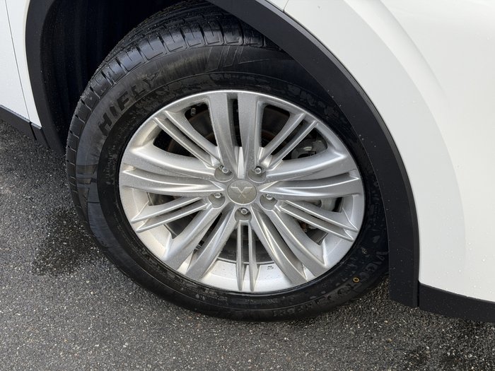 2024 Mitsubishi Outlander ES