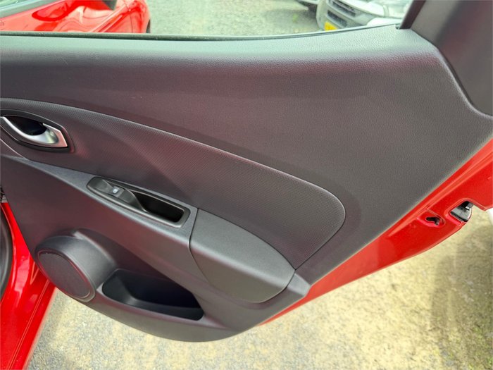 2017 RENAULT CLIO ZEN