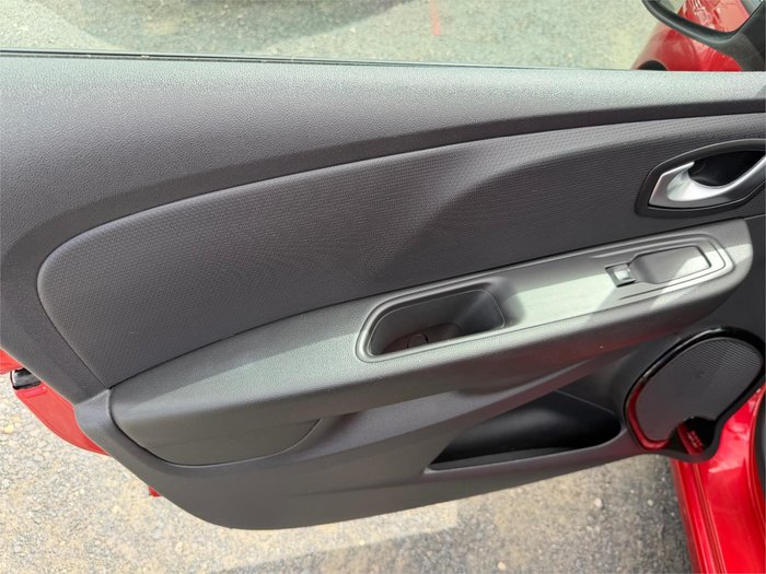 2017 RENAULT CLIO ZEN