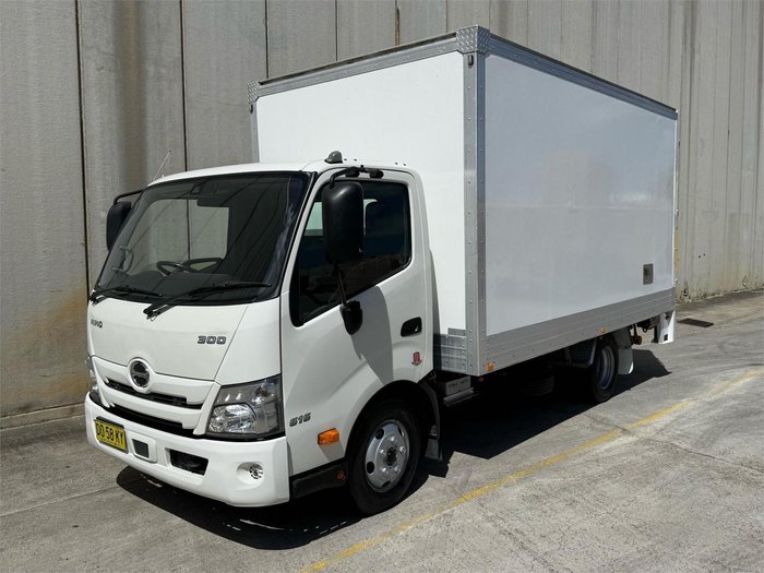 2022 Hino 300 Series