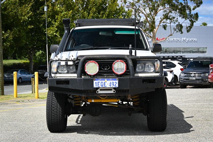 2004 Toyota Landcruiser Standard
