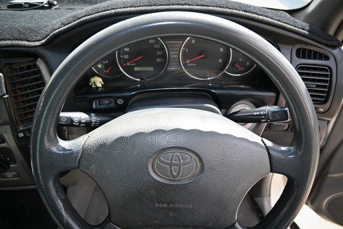 2004 Toyota Landcruiser Standard