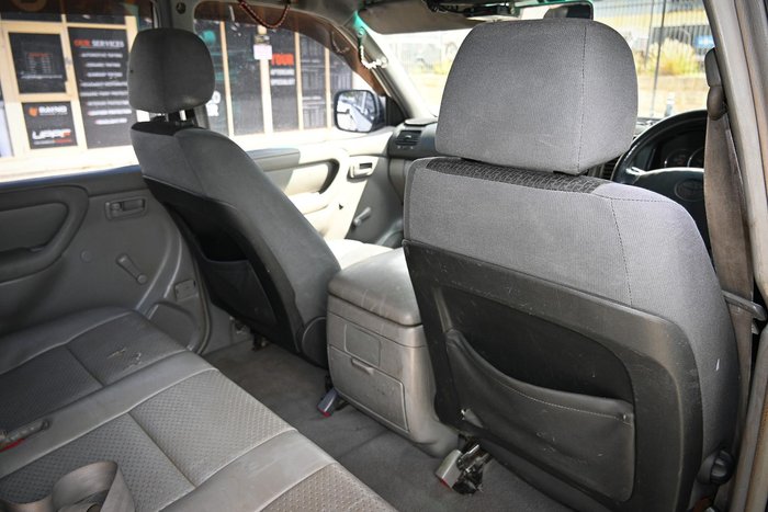 2004 Toyota Landcruiser Standard