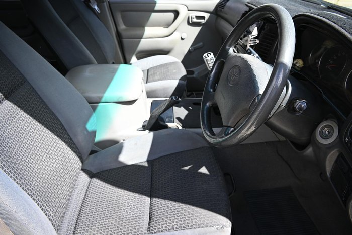 2004 Toyota Landcruiser Standard