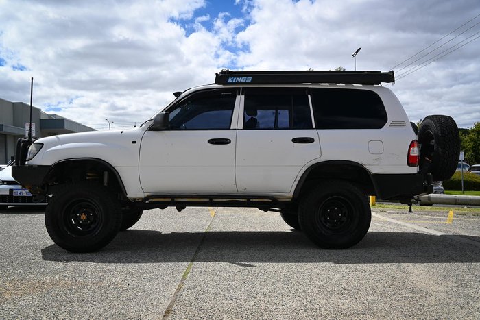 2004 Toyota Landcruiser Standard