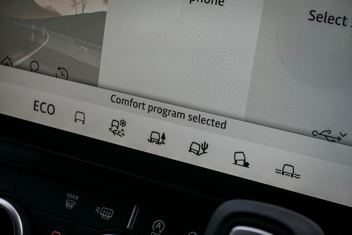 2025 Land Rover Defender 110 D350 X-Dynamic SE