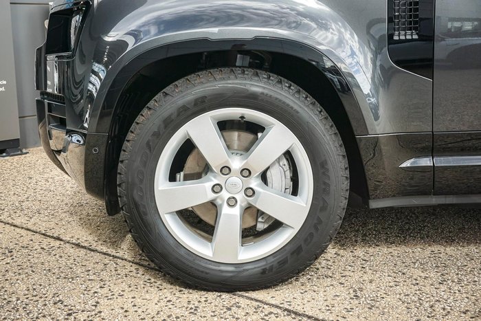 2025 Land Rover Defender 110 D350 X-Dynamic SE