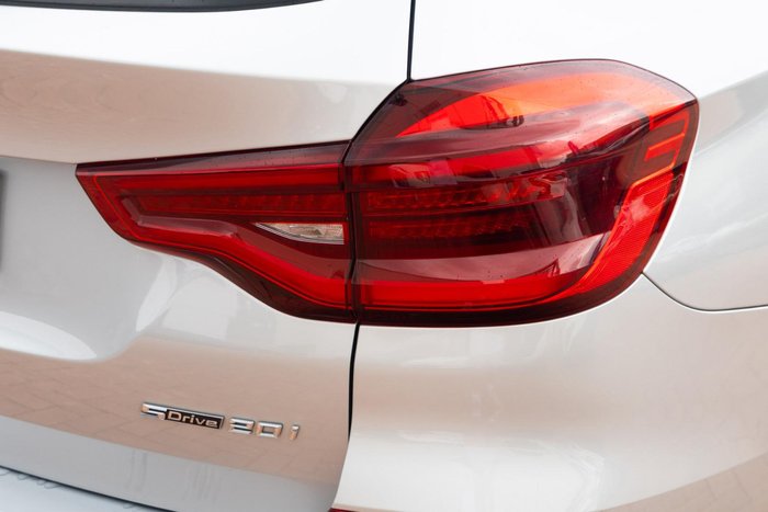 2021 BMW X3 sDrive20i