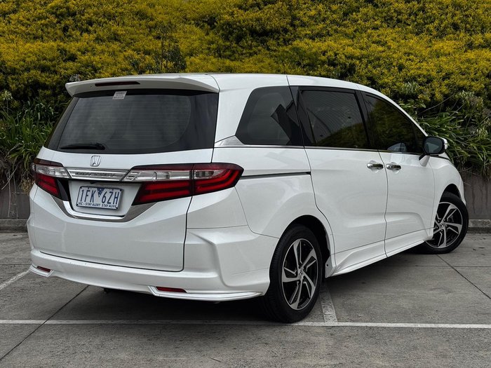 2015 Honda Odyssey VTi-L 5th Gen MY15 White Orchid