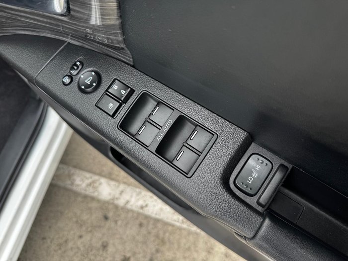 2015 Honda Odyssey VTi-L 5th Gen MY15 White Orchid