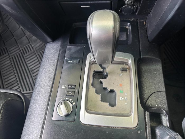 2012 Toyota Landcruiser Altitude VDJ200R Crystal Pearl