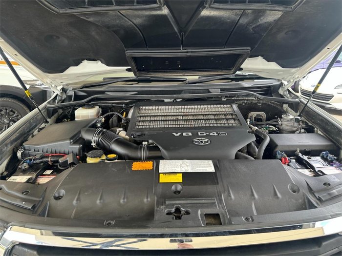 2012 Toyota Landcruiser Altitude VDJ200R Crystal Pearl