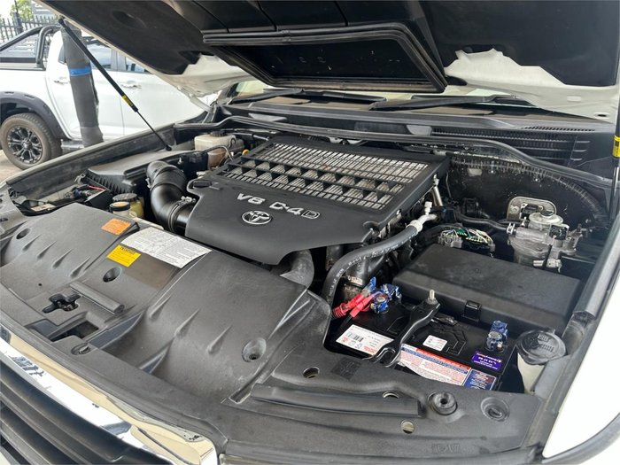 2012 Toyota Landcruiser Altitude VDJ200R Crystal Pearl