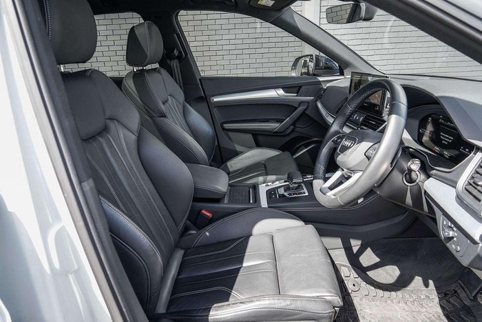 2023 Audi Q5 45 TFSI Dynamic Black