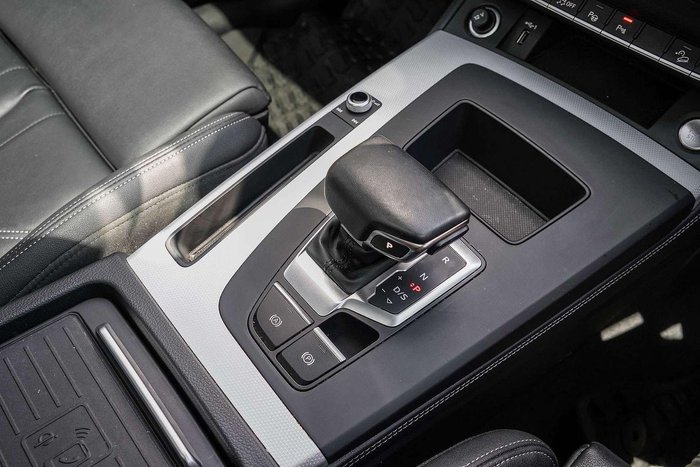 2023 Audi Q5 45 TFSI Dynamic Black