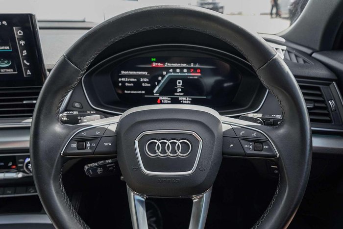 2023 Audi Q5 45 TFSI Dynamic Black
