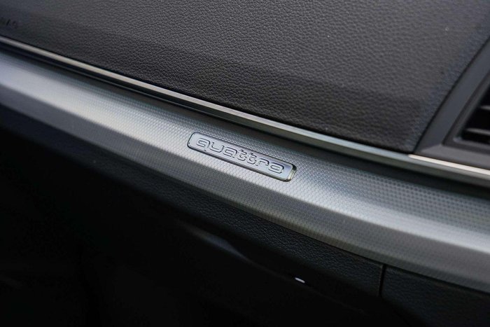 2023 Audi Q5 45 TFSI Dynamic Black