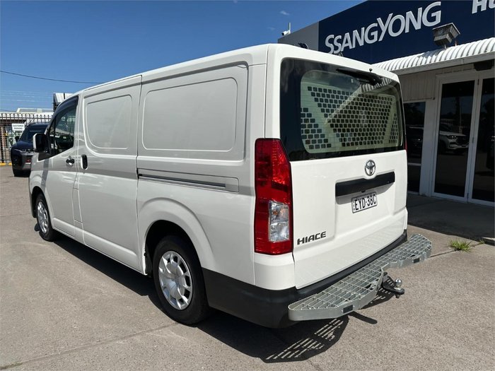 2022 Toyota Hiace