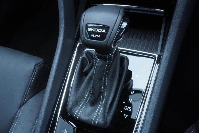 2025 SKODA Karoq 140TSI Sportline