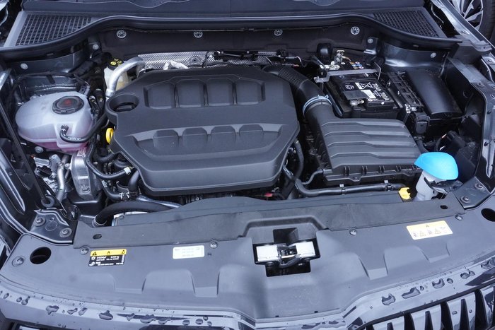 2025 SKODA Karoq 140TSI Sportline