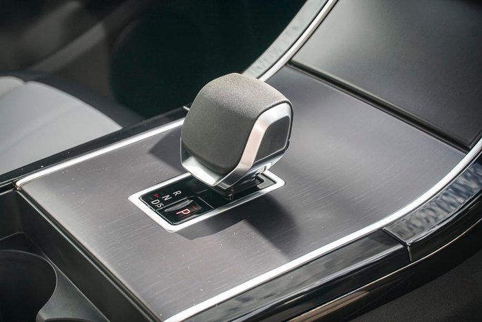 2025 Land Rover Range Rover Evoque P250 Dynamic SE