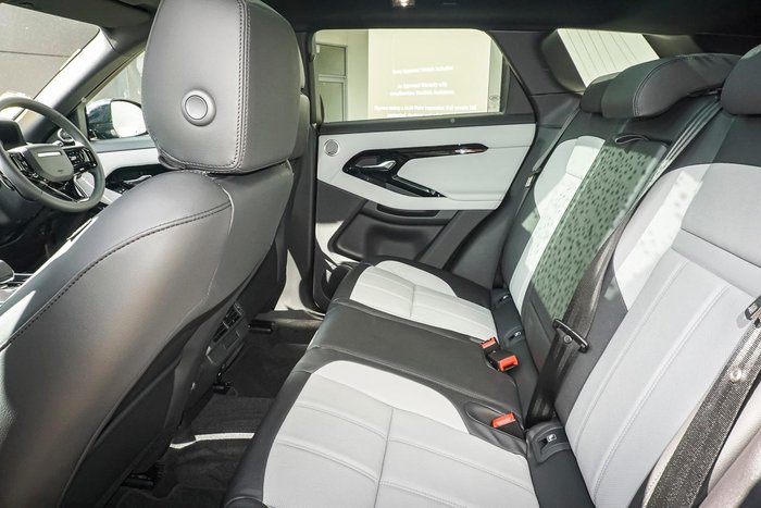 2025 Land Rover Range Rover Evoque P250 Dynamic SE