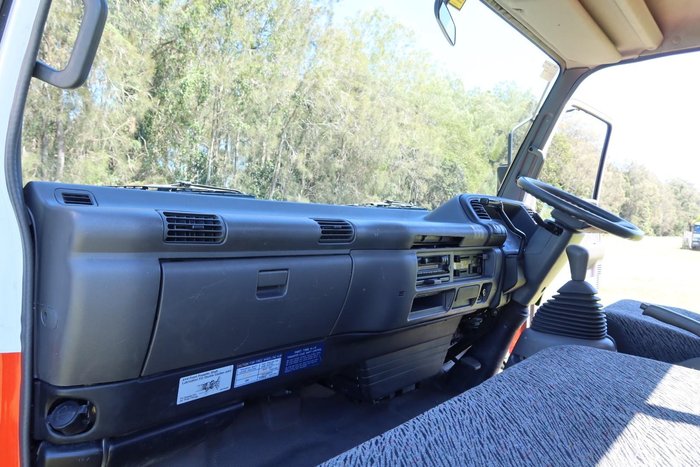 1999 Isuzu N Series NPS 300