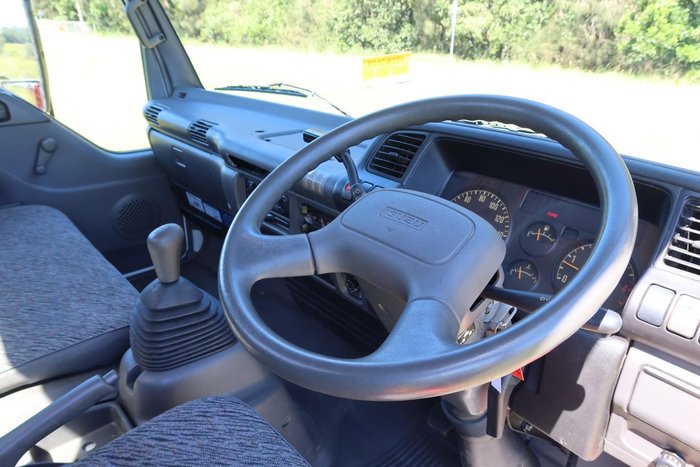 1999 Isuzu N Series NPS 300