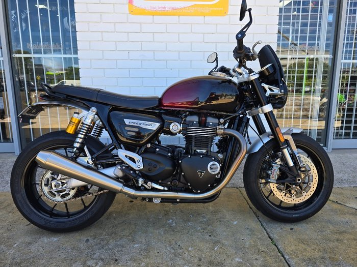 2024 Triumph BONNEVILLE SPEED TWIN 1200 Red