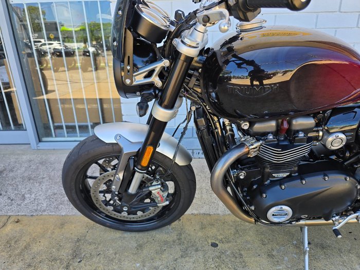 2024 Triumph BONNEVILLE SPEED TWIN 1200 Red