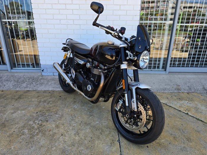 2024 Triumph BONNEVILLE SPEED TWIN 1200 Red