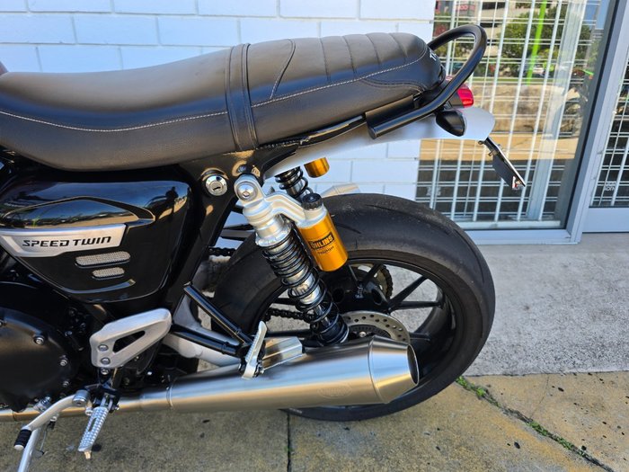 2024 Triumph BONNEVILLE SPEED TWIN 1200 Red