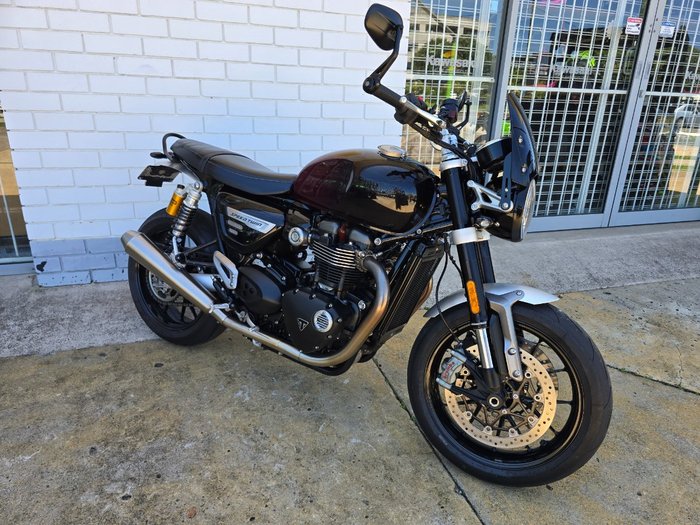 2024 Triumph BONNEVILLE SPEED TWIN 1200 Red