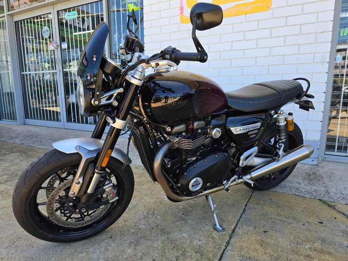 2024 Triumph BONNEVILLE SPEED TWIN 1200 Red