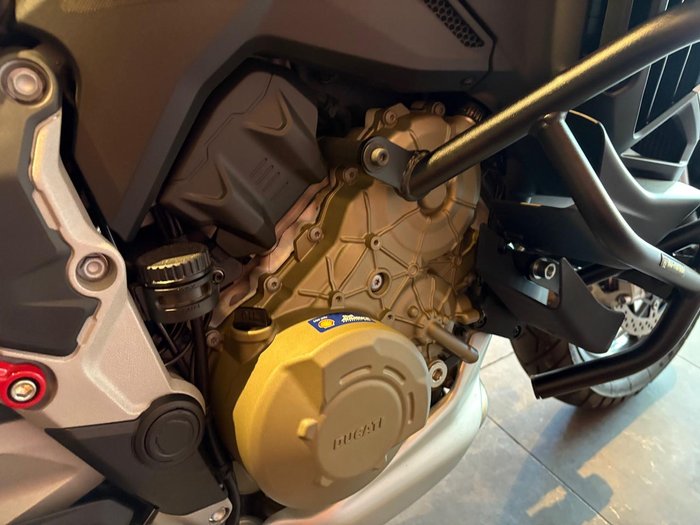 2022 Ducati Multistrada V4S Multistrada Red